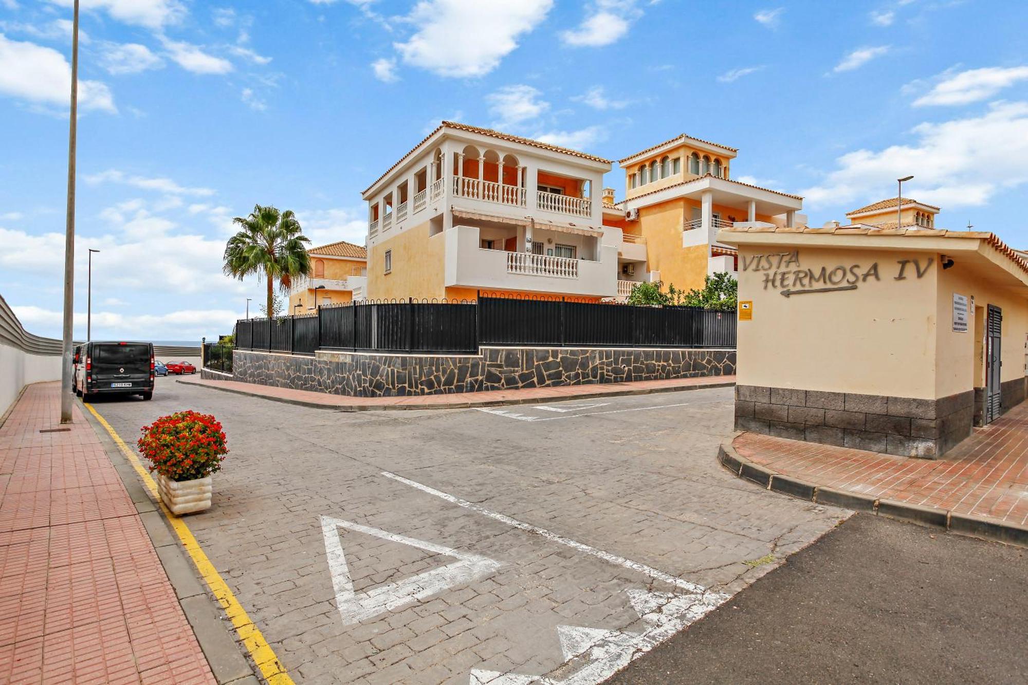 לוס כריסטיאנוס 1 Bedroom Giuly Sea Views In Los Cristianos מראה חיצוני תמונה